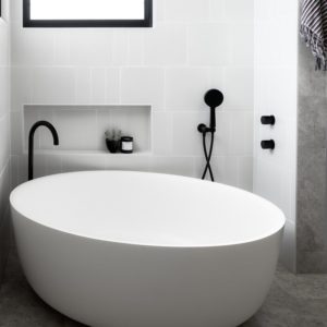 Bathtub Buying Tips for Your Perfect Soaking Experience